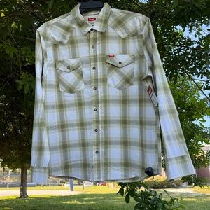 Wrangler Men's Green and White Plaid Shirt Size Xl